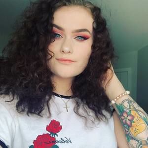 Meet your Posher, Hailey